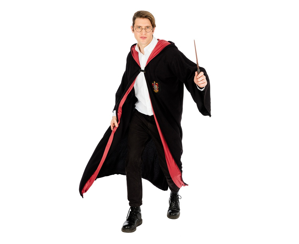 Includes: Harry Potter hooded robe with clasp